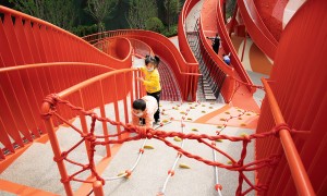 通辽无动力游乐设备源头工厂怎么选？金色童年资质齐全、省心不踩坑