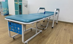 医院共享陪护椅代理选哪家 法瑞纳电动折叠椅带USB充电接口