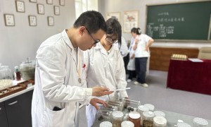 大连有专用中药实训室的学校推荐，想学标准化中药制剂选哪个学校