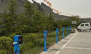 落地式电动汽车充电桩生产厂哪家更值得选？便易充60kW单枪直流桩适配山西公交场站