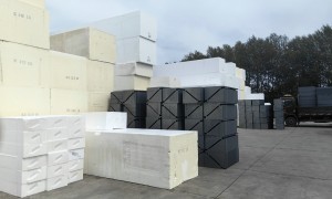 哈尔滨万嘉苯板浮雕雕刻制造厂：外墙保温造型构件定制，提供异形切割与安装指导服务