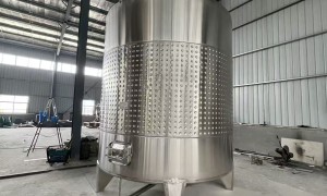 河南长期使用划算的不锈钢发酵罐生产厂家 曲阜久鼎酿酒设备靠谱商家测评排名