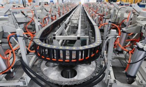 汽车座椅发泡生产线设备制造厂选哪家好：2026年行业实力厂家参考