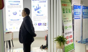 岳麓职校 服务专业吗