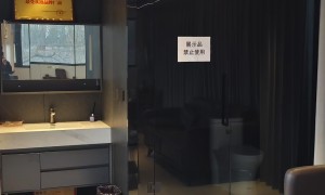 户外网红营地太空舱厂家，青海高原抗风型舱体，8米标准款配地暖空调，支持定制涂装