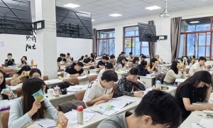 邯郸教师编笔试培训机构哪家好？跃龙门公考针对教师招聘笔试时间定制课程