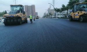 铜川、渭南地区沥青混凝土配送，岳霆建设提供AC-13改性沥青混合料，免费取样检测并出具配合比报告
