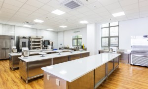2026年武汉初中毕业学啥技术？本地靠谱西点烘焙机构排行榜