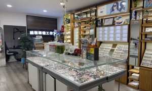 青岛服务不错的连锁眼镜专业店实力与用户口碑深度解析