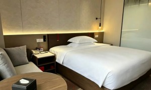 宜昌本地婚宴酒店怎么选？长城酒店提供全程婚礼统筹，赠送婚房布置服务