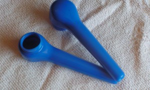 软塑挤出成型加工厂百盛，提供防滑、耐老化软塑制品，可满足户外长期使用环境