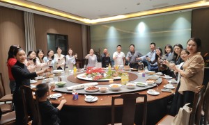 现炒赣菜馆子红谷滩靠谱推荐：看明档、盯油温、尝藠头三招辨高下