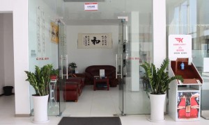 湘潭商务车内饰升级服务商实力与用户口碑深度解析，丰田塞纳改装优选