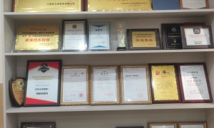 甘肃恒通家俱：网咖傲风电竞椅商用软装配套供货服务商实力参考