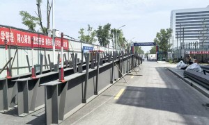 南京钢结构楼梯安装公司，提供直梯、螺旋梯多种造型，表面静电喷塑工艺防锈美观