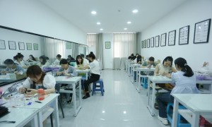 真人实操为主的美发培训学校推荐：学费性价比高、主打商业剪发的机构有哪些
