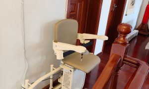 广东佛山好步座椅电梯 2026款楼道简易电梯 家用导轨式升降机 低耗电运行平稳