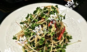 吴忠民族饭庄现煮羊杂碎，本地老饕力荐的早餐暖胃汤锅，尝鲜避坑指南