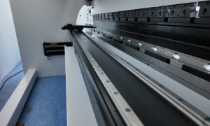 苏州双伺服数控折弯机厂家哪家专业 优睿斯 200T3200伺服折弯机 出口品质