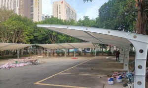 广东口碑好的出入口膜结构雨棚定制工厂，合众金属结构工程质量有保障