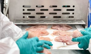 专注食堂场景的调理肉制品，以柔性产线响应个性化需求