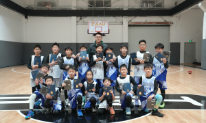 上海3-12岁篮球培训班 众星体育 篮球体适能双修 培养团队合作精神