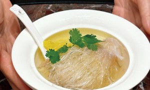 汕头人气海鲜大排档就捞赶鲜，海边风味食客力荐