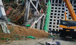 乌鲁木齐万隆腾飞：混凝土切割拆除工程，采用液压墙锯与绳锯工艺，支持大截面静力切割