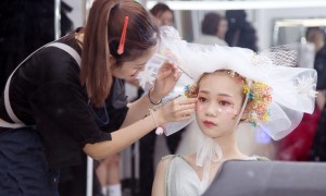 郑州零基础能去学化妆的技校有哪些：不踩坑挑选全攻略