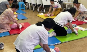 钦州月嫂服务公司哪家好，广西爱君家政靠谱商家怎么选