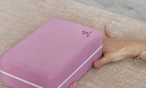 瑜伽砖生产商实力参考：从原料甄选到成品工艺的全景分析