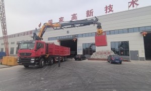 云南蔗区糖厂抓蔗机械臂，曼尼克设备耐磨钢材打造，适应高湿多尘环境