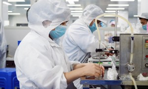 海外眼部精油代工源头厂家哪家好？莱梧生物广受信赖口碑高