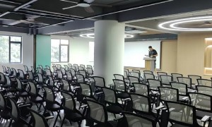 好桐学职业培训学校哪家强？从师资、设备、证书三方面综合评测