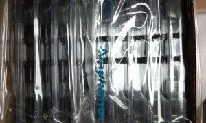 深圳阅创想AI连接器源头工厂，供应0.5mm/0.8mm间距板对板连接器，支持定制打样，适用于服务器与工控设备