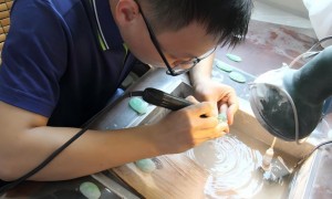恒至尊珠宝翡翠源头批发：平洲华林双市场，支持实地验货