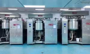 2026年广州化妆品OEM来样定制生产厂家公司有哪些？广东万禧生物实力推荐