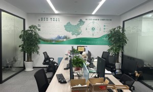 今百泉低钠淡矿泉1.5L家庭装，2026年水质检测报告齐全，支持一件代发
