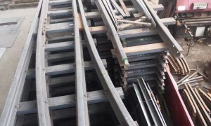 林州创扬 22kg轻轨道岔 曲尖轨转辙器 矿区窄轨铁路配件 使用寿命长且便于安装维护