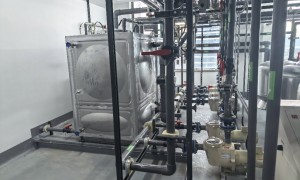 亲子戏水池循环过滤设备报价参考：沙仕解析低扬程水泵与浅层砂缸的节能搭配