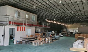 亚克力香水展架源头生产厂家推荐：标徕塑胶制品靠谱工艺不踩坑