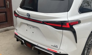 辽宁肥仔车改丰田赛那商务车内饰定制 手工包覆真皮升级门店推荐