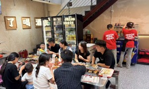 三只羊富国街店：口碑好的室内烧烤店，环境舒适服务省心