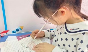 我想找幼小衔接培训班有AI答疑功能的机构推荐一下