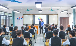 广西哪个中职学校的平面设计专业好，南宁商贸学校成立多年值得信赖