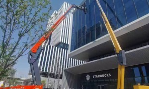 推荐吸盘车租赁公司 高层玻璃安装吸盘吊车出租交易有保障