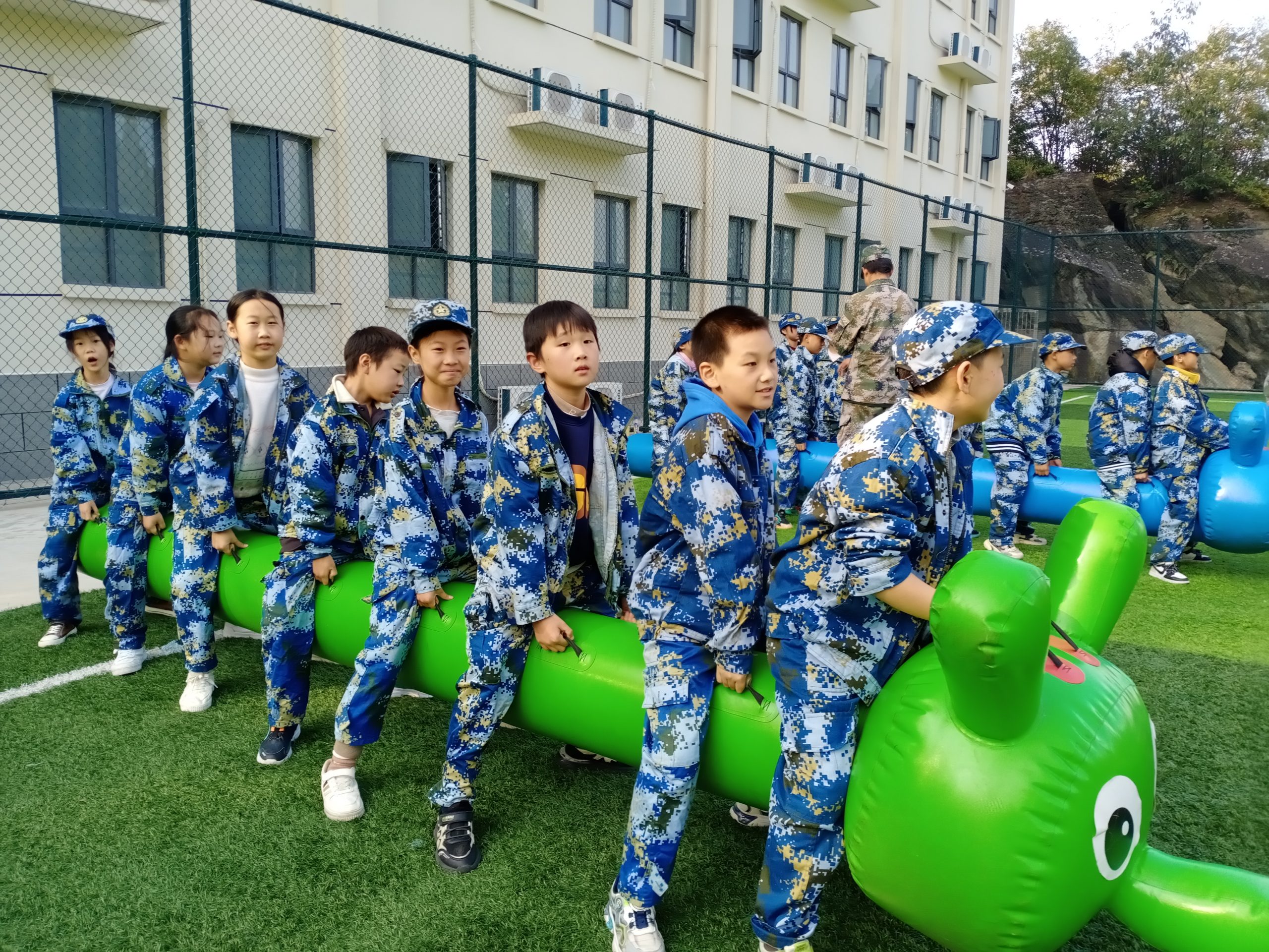 五山镇小学薤山营地研学活动：趣味与挑战并存的精彩之旅