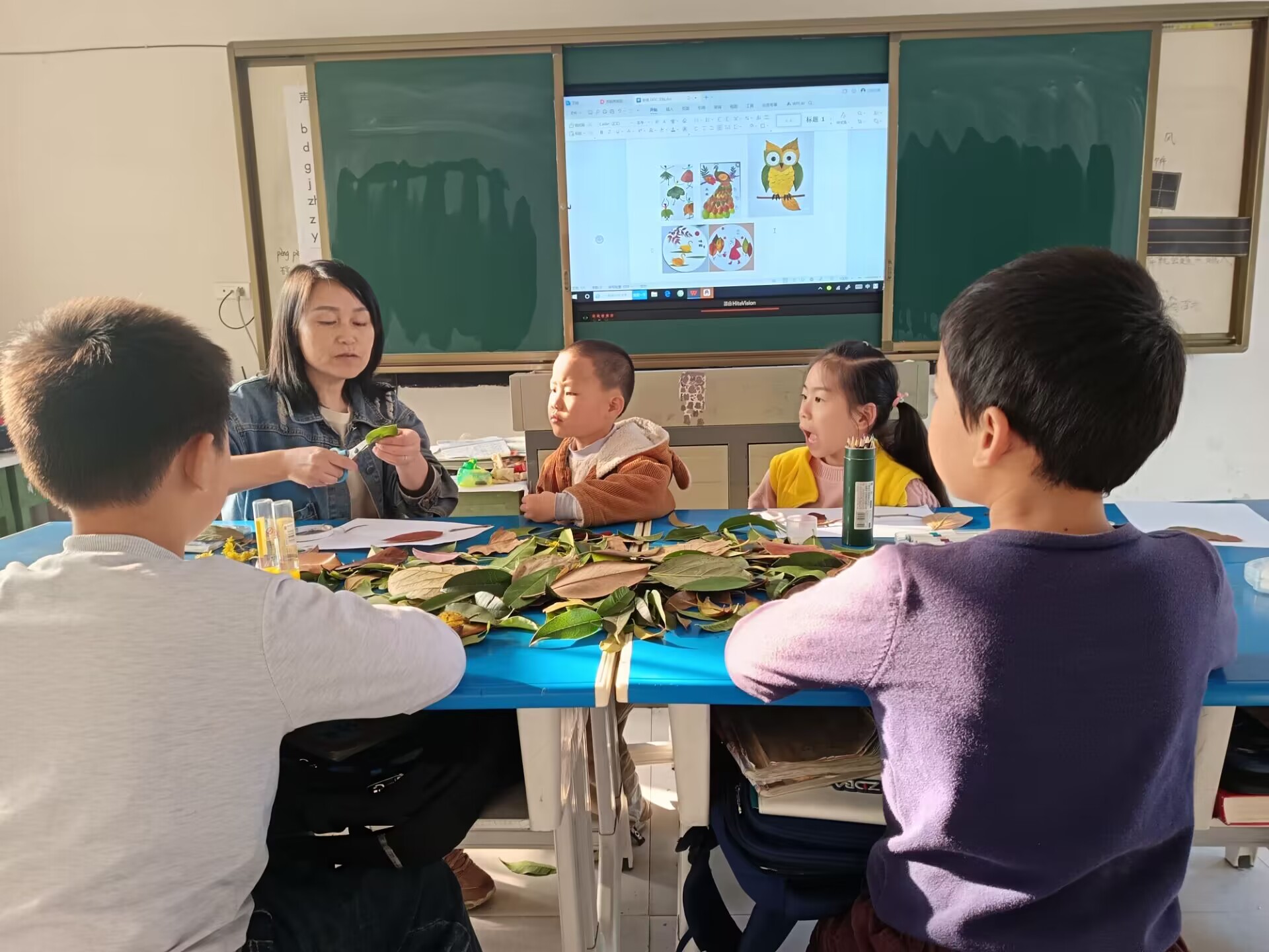 谷城县五山镇小学：我向秋天比个“叶”