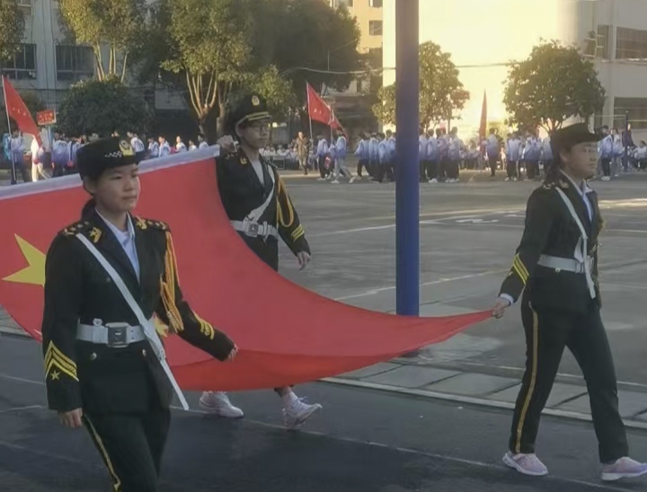 石花三中成功举办第三十届运动会