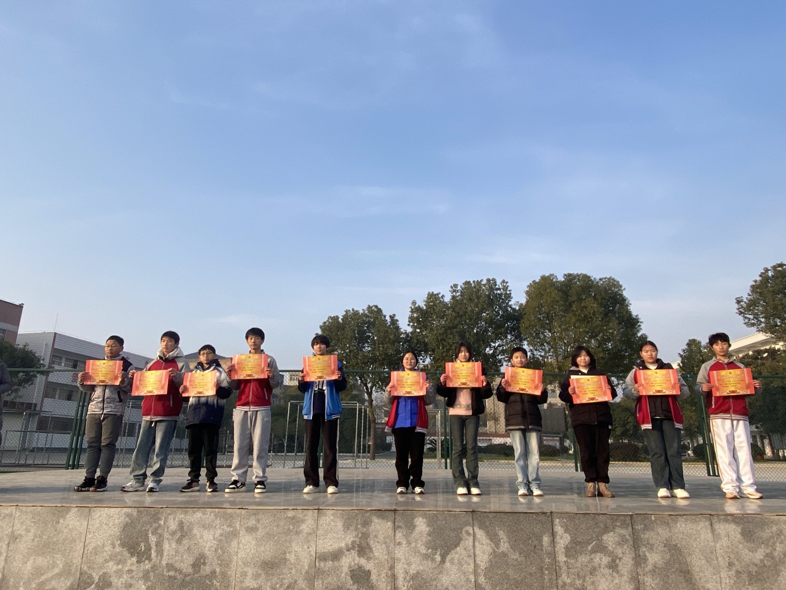 盛康二中在谷城县首届英语情景喜剧大赛中载誉而归